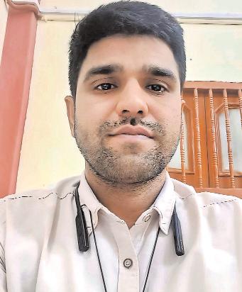 कार में आग लगने से बैंक मैनेजर की जलकर मौत