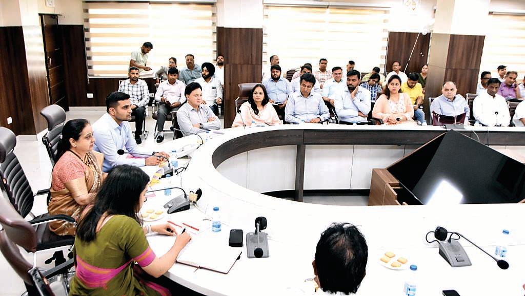 बरसात से पहले हो सभी नालों, ड्रेनों, सीवरेज की सफाई, प्रशासन की सक्रिय तैयारी शुरु : उपायुक्त