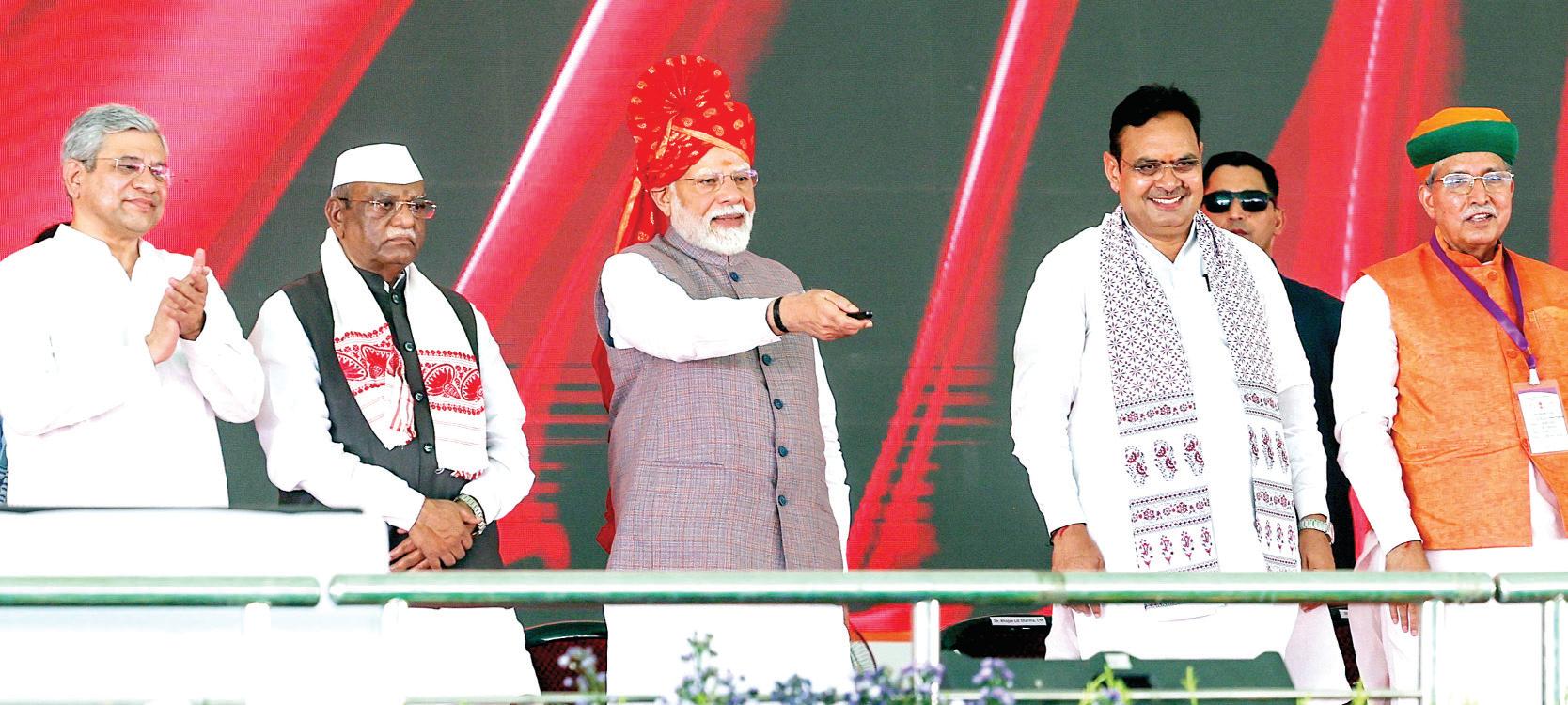 मैं देश को किसी सूरत में न में मिटने दूंगा न ही झुकने दूंगा