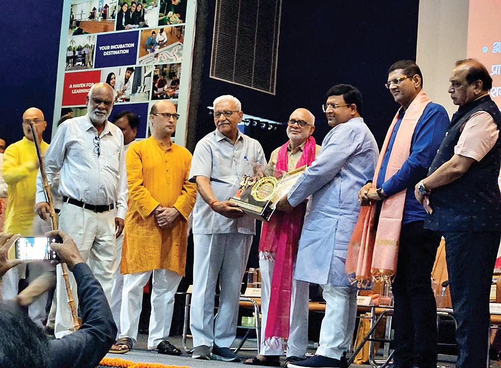 राज्य स्तरीय 10 वें देवर्षि नारद जयंती एवं पत्रकार समारोह में डॉ. अमित आर्य सहित 8 पत्रकारों का सम्मान