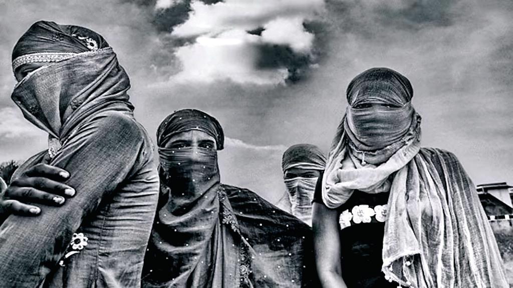 सैक्स स्लेव से अंग तस्करी तक महिलाएं