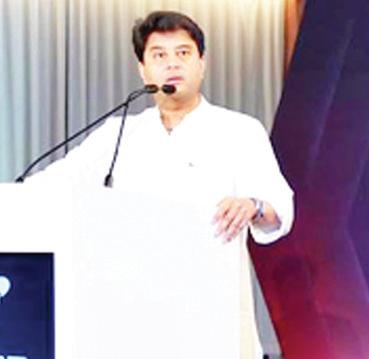 'आईएमसी 2025' घरेलू उद्योगों और भारतीय उपभोक्ताओं को महत्वपूर्ण अवसर करेगा प्रदानः ज्योतिरादित्य सिंधिया