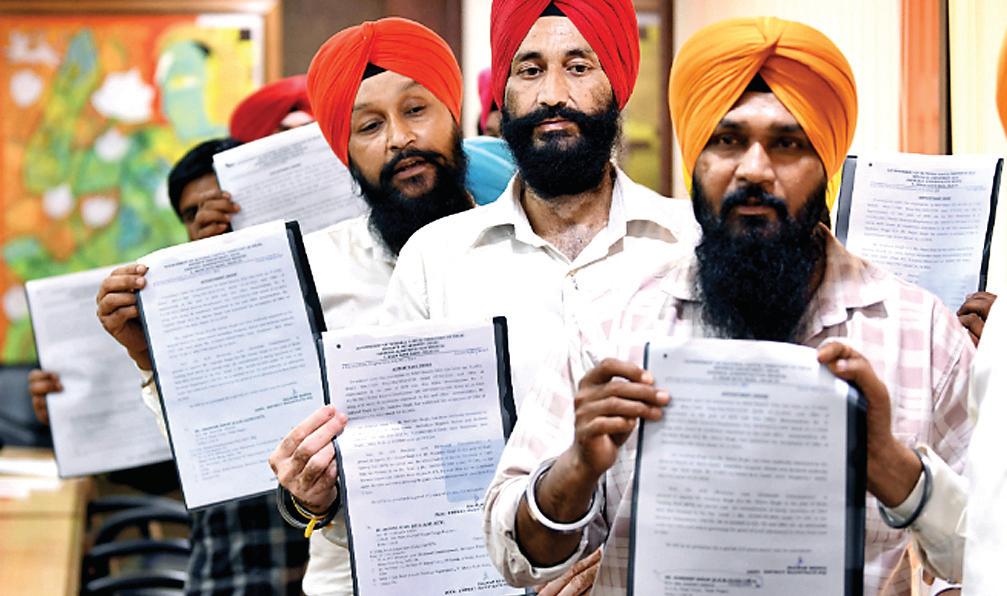 1984 दंगे में मारे गए लोगों के परिवारों को नौकरी मिली, सीएम रेखा ने दिए नियुक्ति पत्र