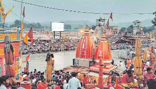 क्या हम भगवान को पाने के लिए मंदिर जाते हैं
