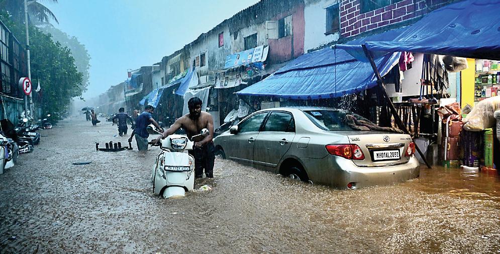 बारिश-बिजली से केरल और महाराष्ट्र में 5 लोगों की मौत, लैंडस्लाइड से सैकड़ों घरों को नुकसान
