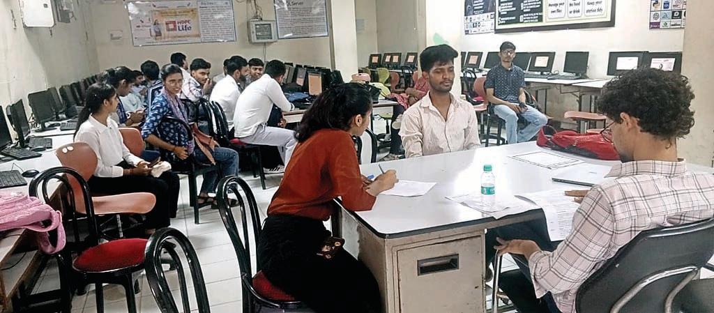 अग्रवाल कॉलेज बल्लभगढ़ में दो दिवसीय मेगा जॉब फेयर में 200 छात्रों का हुआ चयन