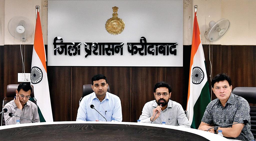 समाधान शिविर और पोर्टलों पर मिली शिकायतों का त्वरित समाधान सुनिश्चित करें सम्बंधित विभाग के अधिकारी: विक्रम