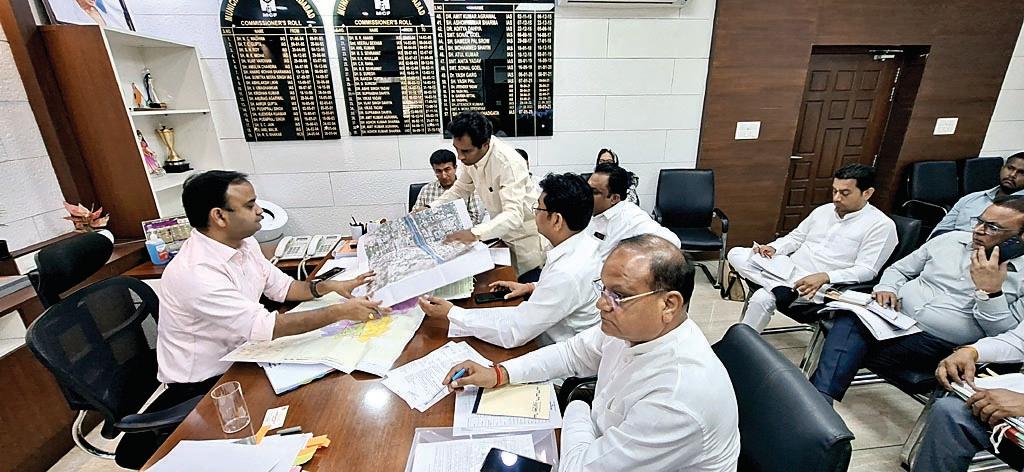 फरीदाबाद विधानसभा के पार्षदों के साथ निगम कमिश्नर ने की बैठक