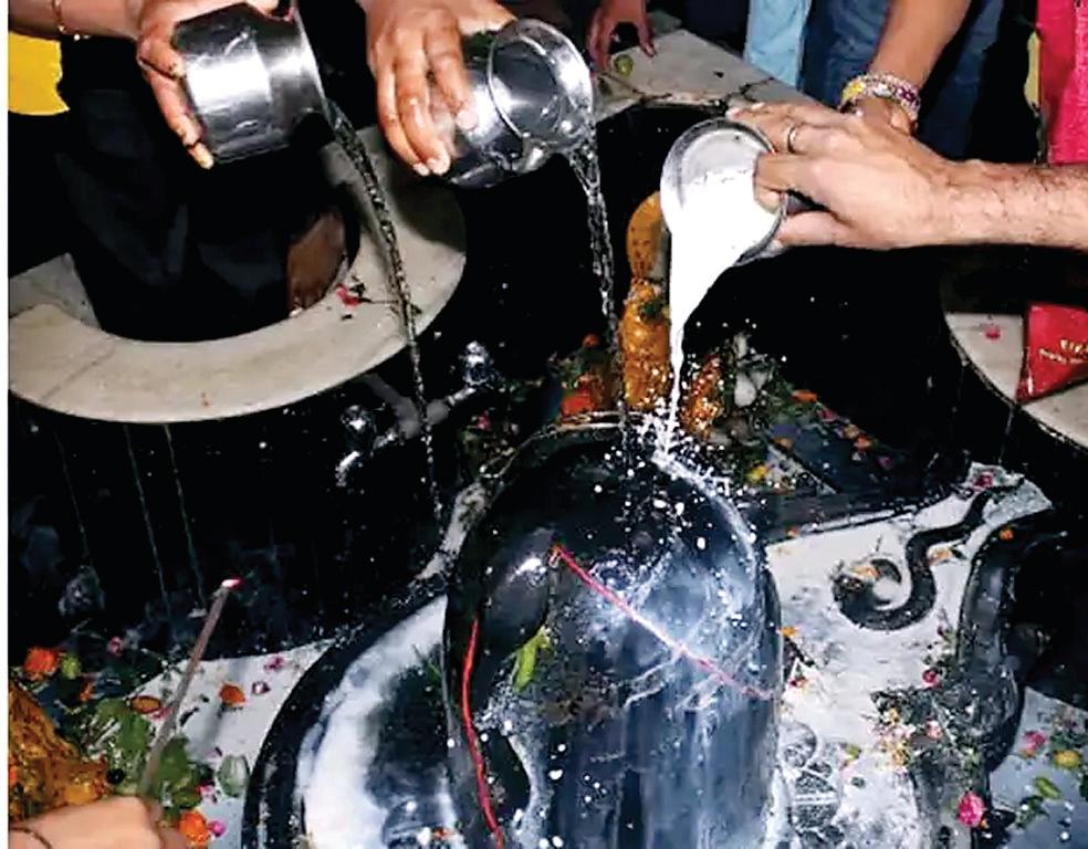 शिवलिंग पर जनेऊ चढ़ाने की प्राचीन परंपरा का आध्यात्मिक रहस्य