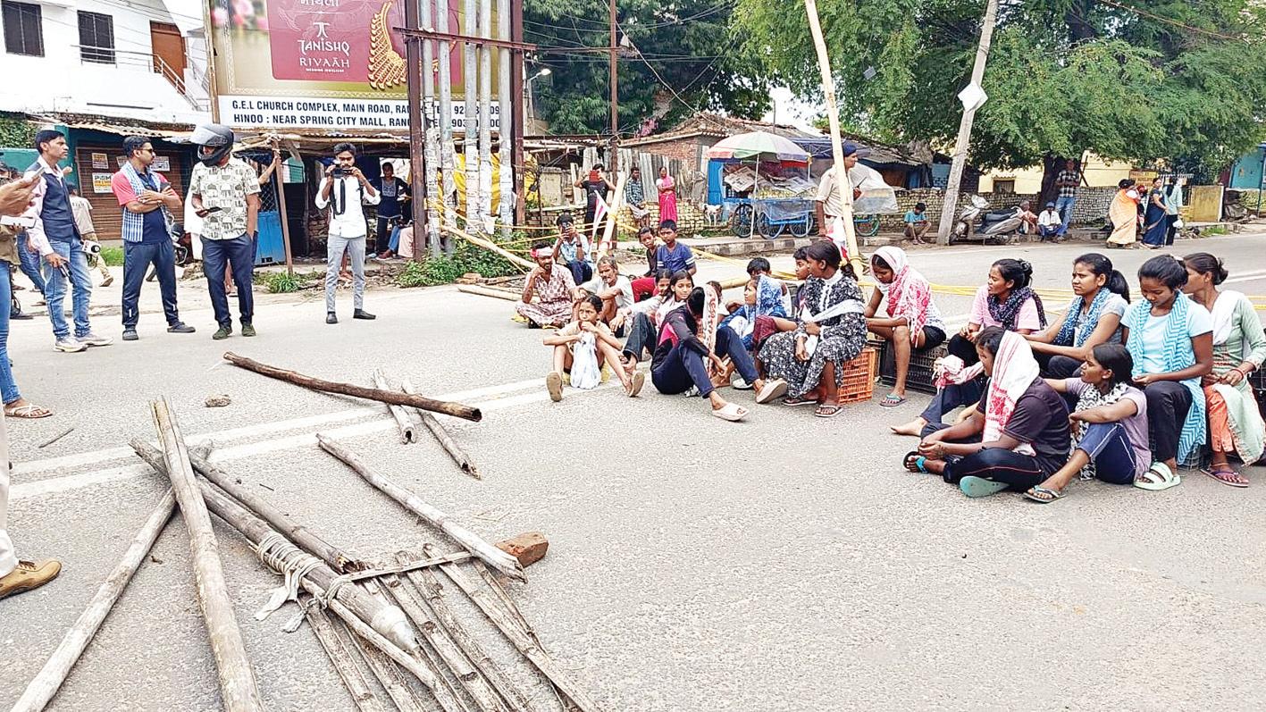 आदिवासी संगठनों के झारखंड बंद का व्यापक असर, हाईवे और सड़कों पर जाम