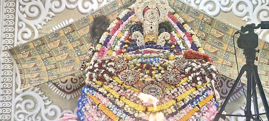आकाश से हुई पुष्प व इंद्र वर्षा ने मोह लिया भक्तजनों का मन : सेतु मित्तल