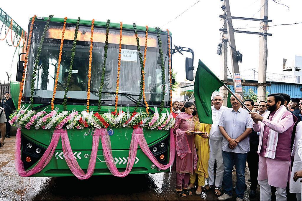 प्रकृति संरक्षण और स्वच्छ पर्यावरण के लिए प्लास्टिक मुक्त वातावरण बनाना पहली प्राथमिकताः मुख्यमंत्री