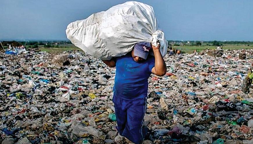 प्लास्टिक कचरे का प्रबंधन और रीसाइक्लिंग-एक बड़ी चुनौती !