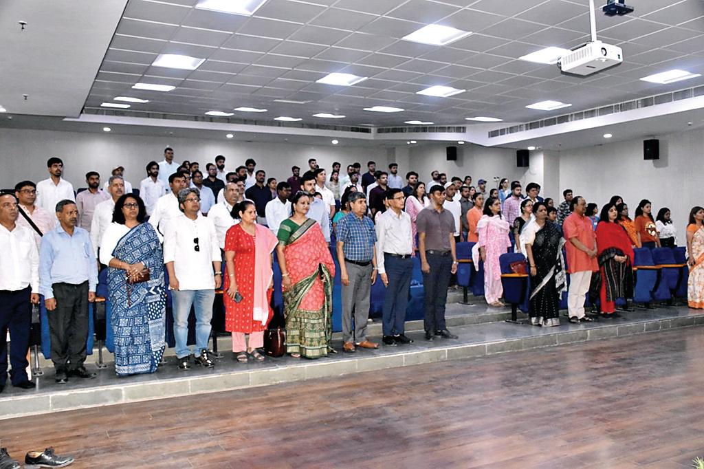 भारत माता की जय बोलने के साथ-साथ हमें पुरुषार्थ करने की है आवश्यकताः रमेश अग्रवाल