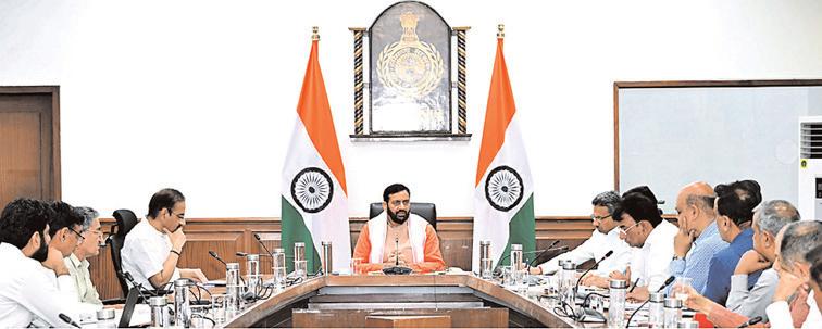 तेजी से काम पूरा करने के लिए निरंतर निगरानी, समन्वय और हितधारक जुड़ाव को प्राथमिकता