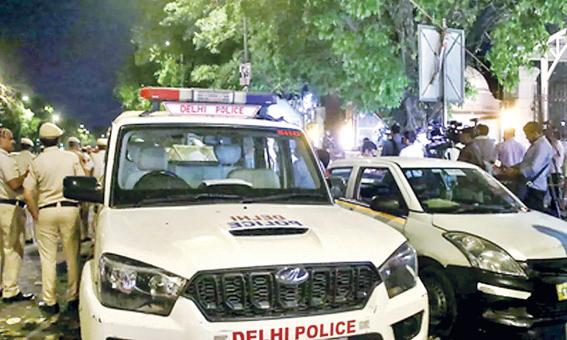 एक ही परिवार के 17 बांग्लादेशी अरेस्ट
