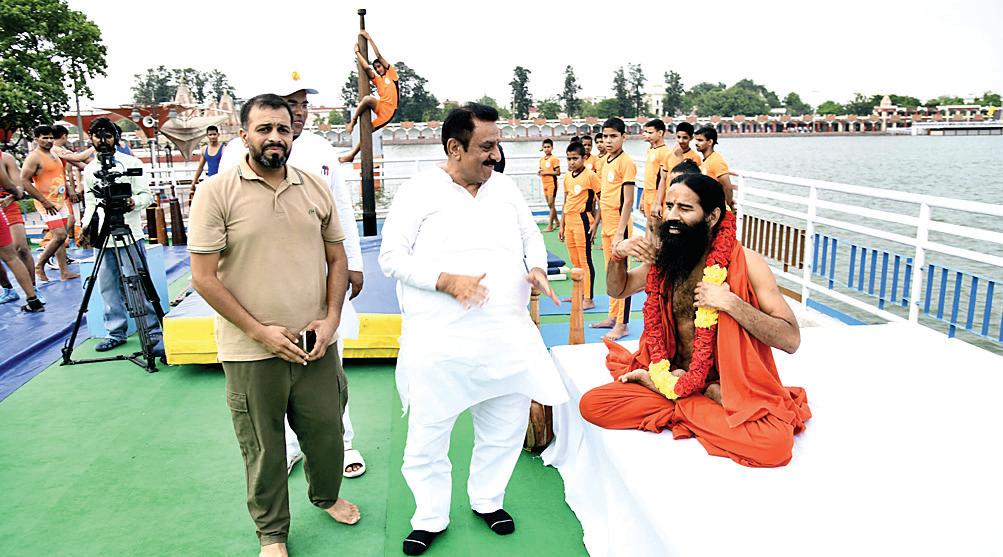 योग एक ऐसी पद्धति जिससे असाध्य बीमारियों का इलाज भी है संभव : योग गुरु स्वामी रामदेव