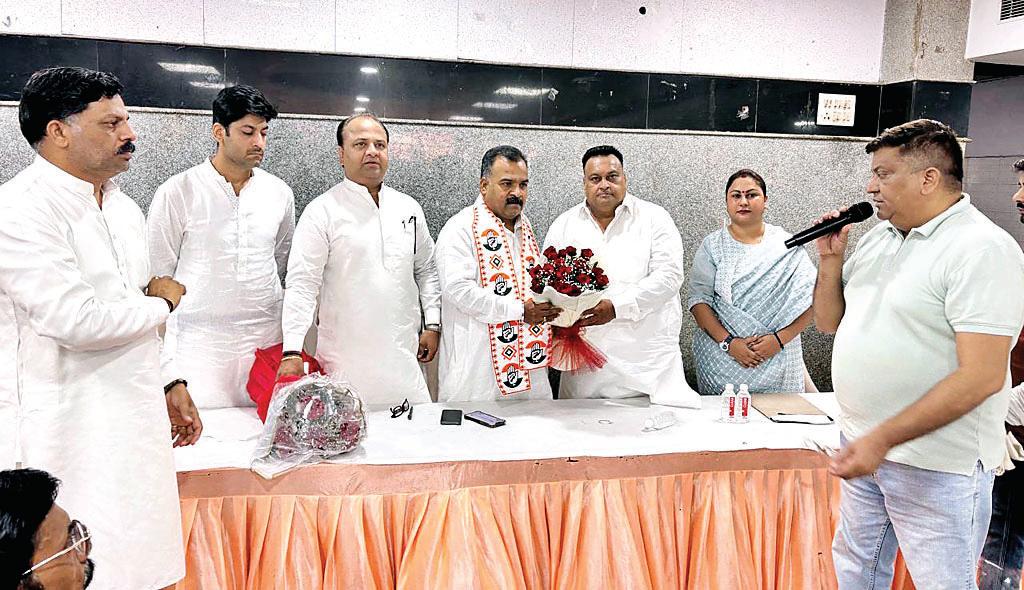 फरीदाबाद विधानसभा क्षेत्र में बैठक कर जिला प्रभारी ने टटोली कार्यकर्ताओं की नब्ज
