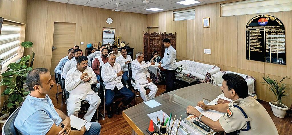 बल्लभगढ़ ब्लॉक के सरपंचों के साथ नशा मुक्त भारत अभियान हेतु गोष्ठी का आयोजन