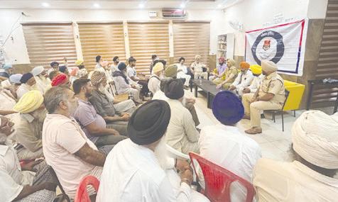 गांव हरयाऊ में फिर से पंजाब पुलिस द्वारा चलाए जा रहे संपर्क कार्यक्रम के तहत बैठक आयोजित की गई