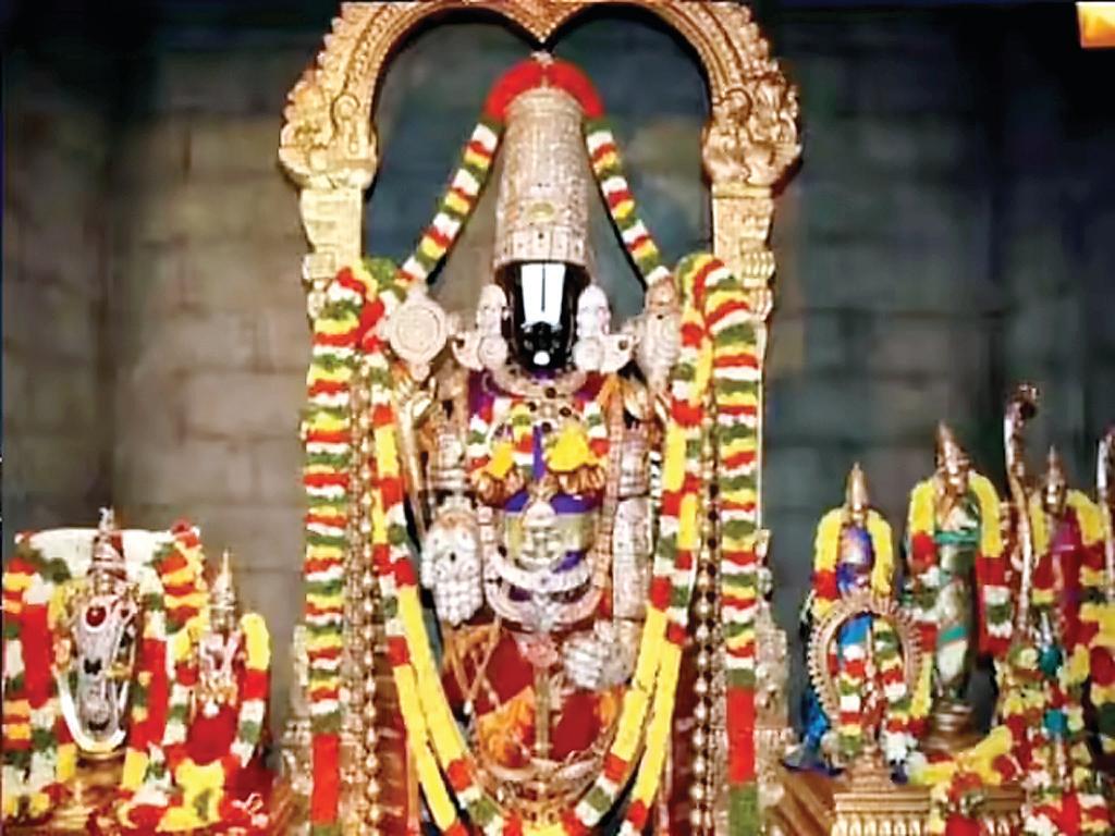 तिरुपति बालाजी की आंखें क्यों ढंकी रहती हैं, रहस्य के पीछे की आध्यात्मिक मान्यता