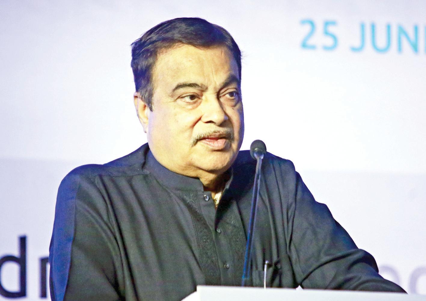 दोपहिया वाहनों पर टोल की खबर झूठी, ऐसा कोई प्रस्ताव नहींः नितिन गडकरी