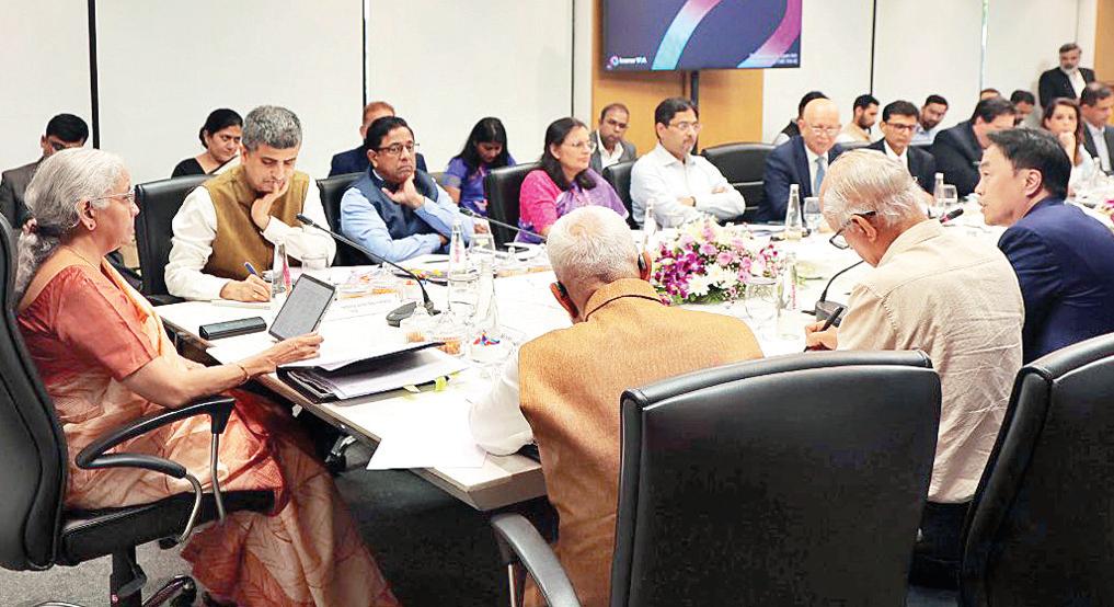 एचएनआई निवेश बढ़ाने को गिफ्ट आईएफएससी को और प्रतिस्पर्धी बनाना जरूरी : वित्त मंत्री