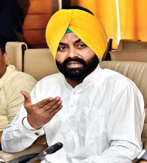 जेल विभाग के 25 अधिकारी सस्पेंड, भ्रष्टाचार और ड्रग्स के खिलाफ एक्शन ड्यूटी में लापरवाही बर्दाश्त नहीं की जाएगी
