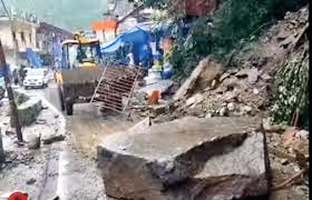 केदारनाथ हाईवे फिर बंद, कई राज्यों में बाढ़ जैसे हालात