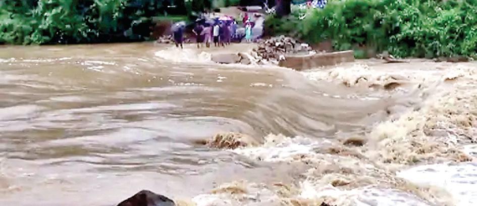 बारिश से हिमाचल-उत्तराखंड में तबाही