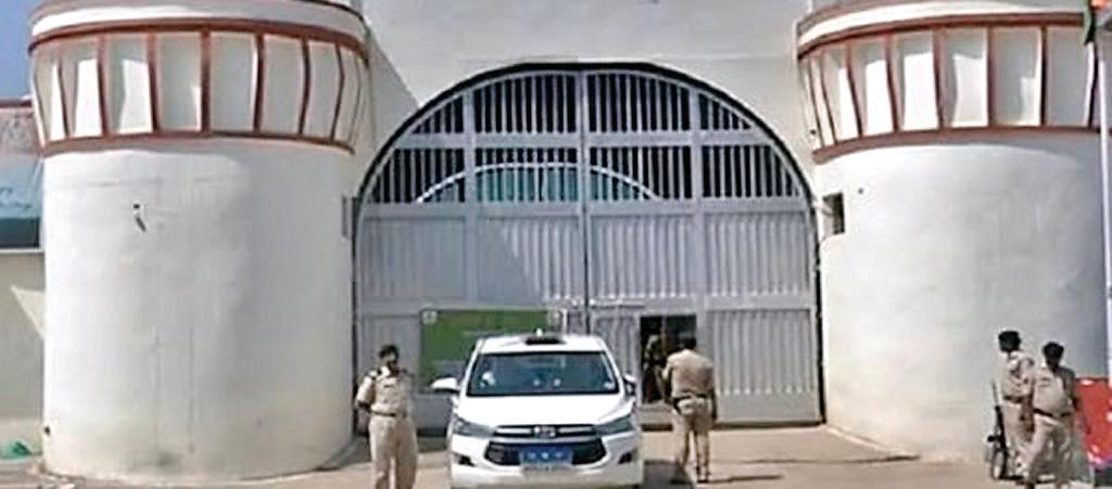 ग्वालियर सेंट्रल जेल में ट्रिपल सुसाइड केस के आरोपी रिटायर्ड आर्मी मेन की संदिग्ध परिस्थितियों में हुई मौत