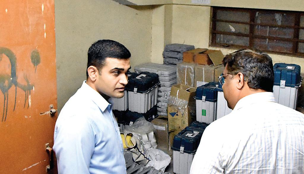 हरियाणा के मुख्य निर्वाचन अधिकारी ने फरीदाबाद स्थित ईवीएम वेयरहाउस का किया निरीक्षण