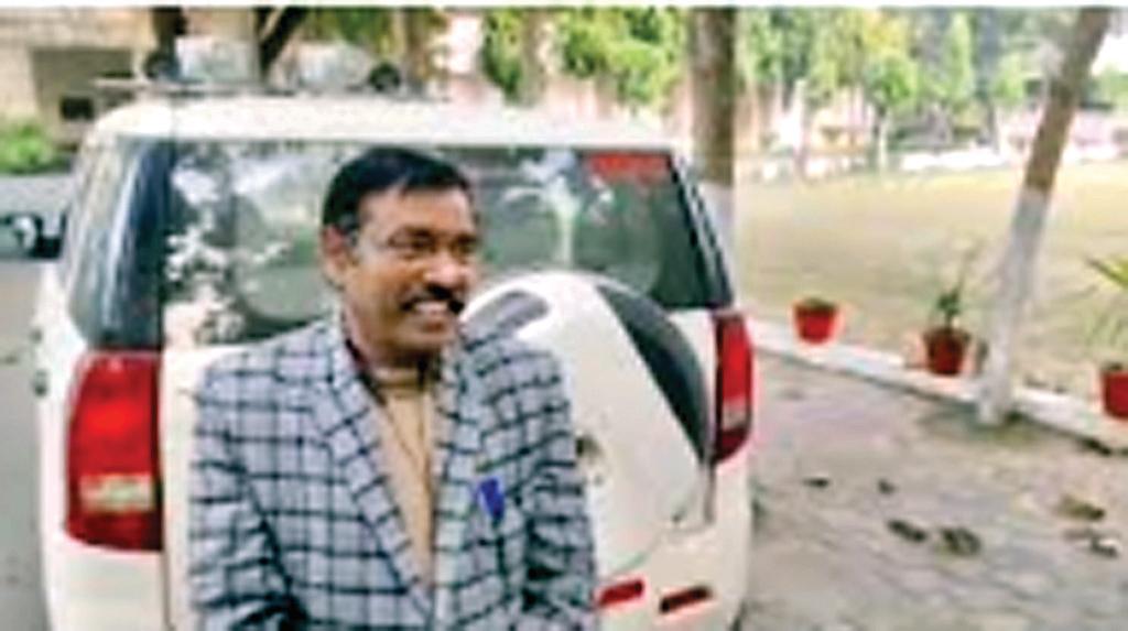 इनामी मोस्ट वॉटेंड रेप के आरोपी अफसर ने किया ग्वालियर जिला न्यायालय में सरेंडर