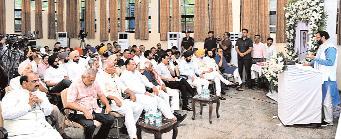 मुख्यमंत्री ने गुजरात के पूर्व सीएम विजय रूपाणी के निधन पर व्यक्त की शोक संवेदना