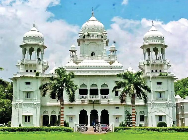 केजीएमयू में बनेंगे अत्याधुनिक मल्टीस्टोरी भवन, मिलेंगी डेंटल से लेकर क्रिटिकल केयर तक की सुविधाएं
