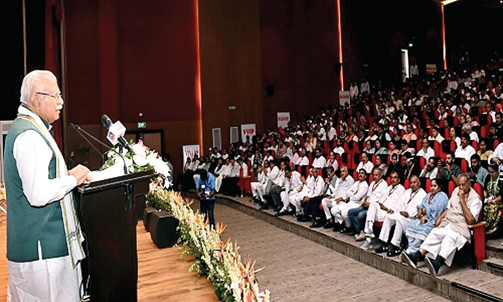 लोकसभा और विधानसभा की तरह नगर निगमों में भी हो हाउस के सेशनः केंद्रीय मंत्री मनोहर लाल
