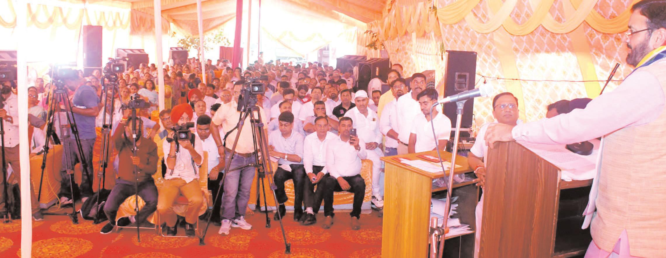 भिक्षु स्वामी जी के 'अहिंसा' और 'अनेकांतवाद' के सिद्धांत आज की जरूरत: मुख्यमंत्री