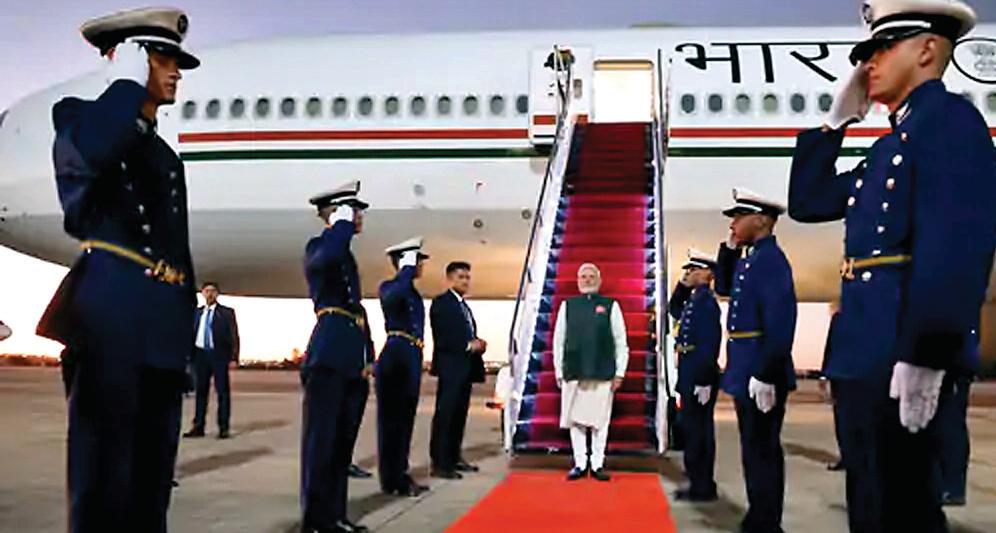 ब्राजीलिया में स्टेट विजिट पर पहुंचे पीएम मोदी, गार्ड ऑफ ऑनर से स्वागत