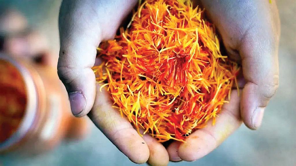 केसर से कर सकते हैं अपने ग्रहों को अनुकूल