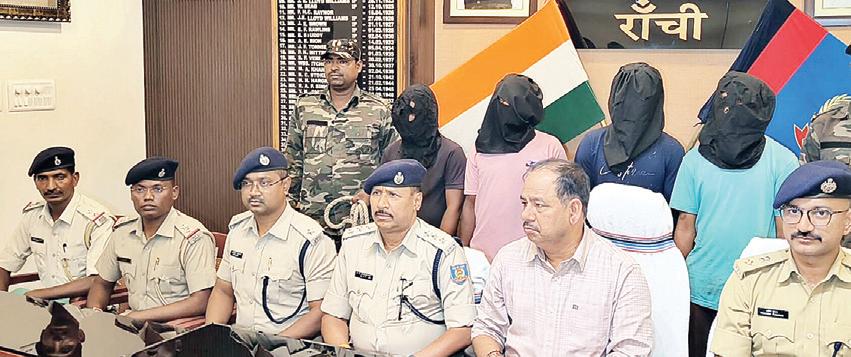 रांची में एक करोड़ की लेवी वसूली की तैयारी कर रहे चार माओवादी नक्सली गिरफ्तार