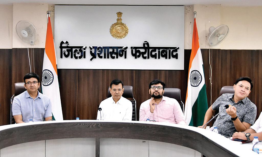 री-ओपन शिकायतों पर अधिकारी दें विशेष ध्यान : एडीसी सतबीर मान