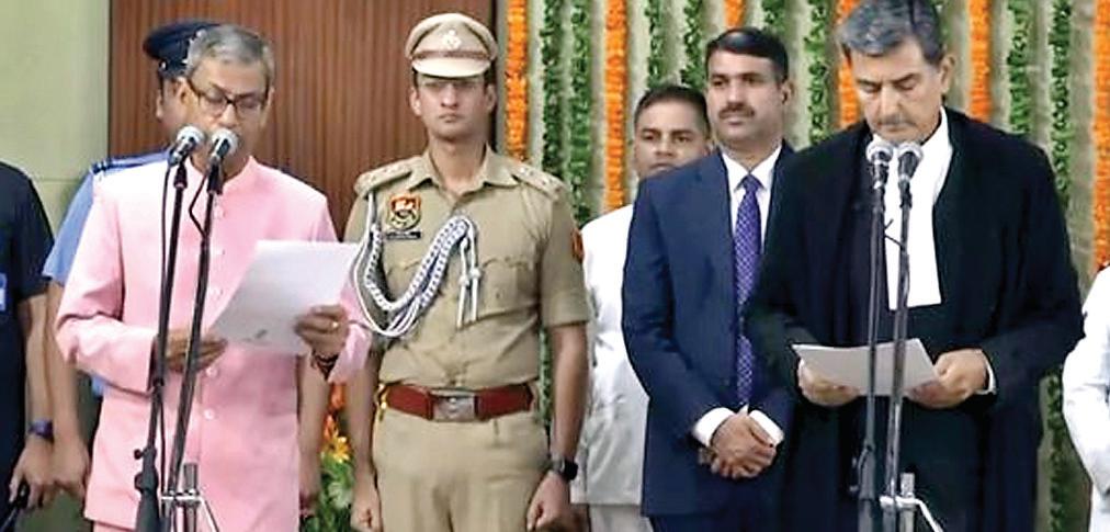 हरियाणा के 19वें राज्यपाल बने अशीम घोष, ली शपथ