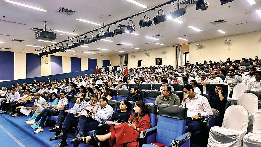 पारदर्शी और निष्पक्ष परीक्षा संचालन हम सभी की जिम्मेदारी : डीसी विक्रम सिंह
