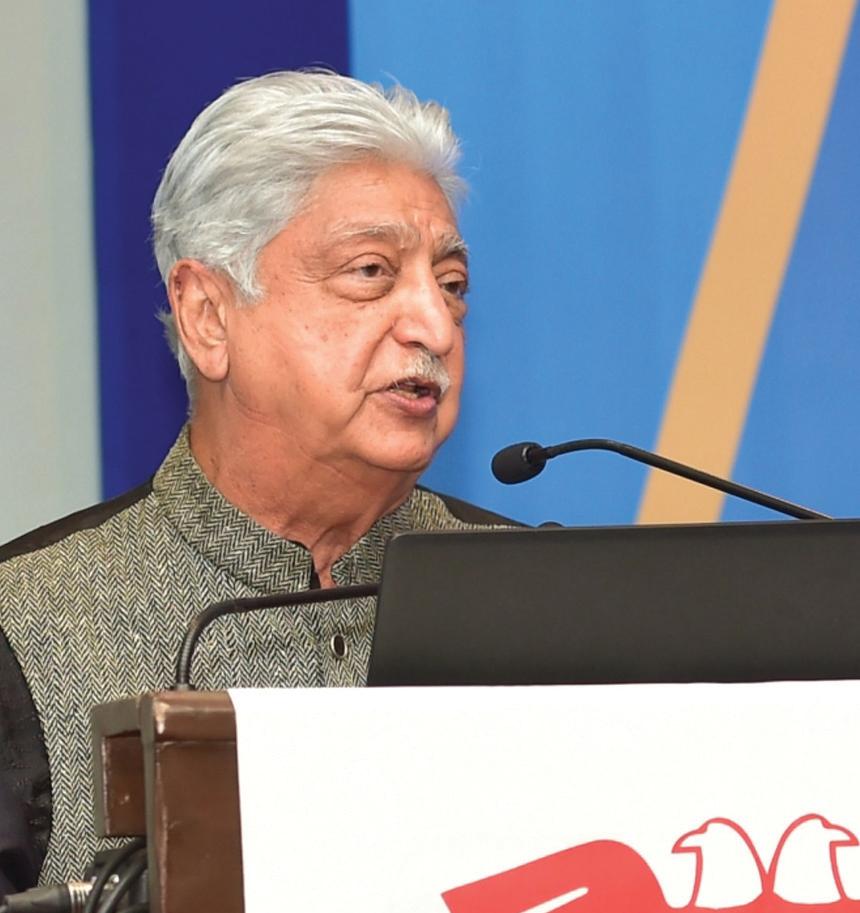 विदेश में पढ़ाई छोड़कर, तेल बेचने वाली कंपनी को बनाया आईटी सेक्टर का चमकता सितारा