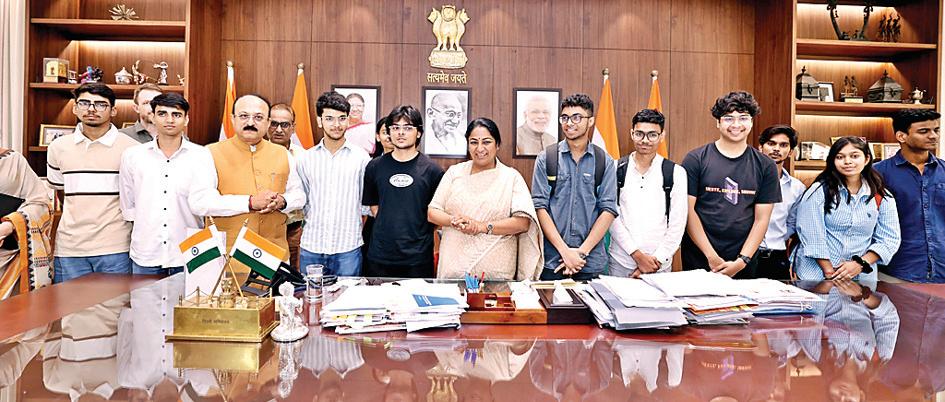 जर्मनी के प्रतिष्ठित एपीएएल प्रोजेक्ट 2025 के लिए चुने गए छात्रों को मुख्यमंत्री व शिक्षा मंत्री ने दी शुभकामनाएं