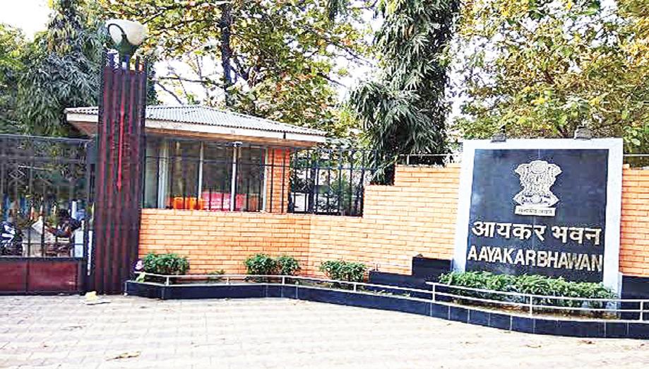 सरकार ने क्रिएट्स और इन्फ्लुएंसर्स के लिए टैक्स नियम किए आसान