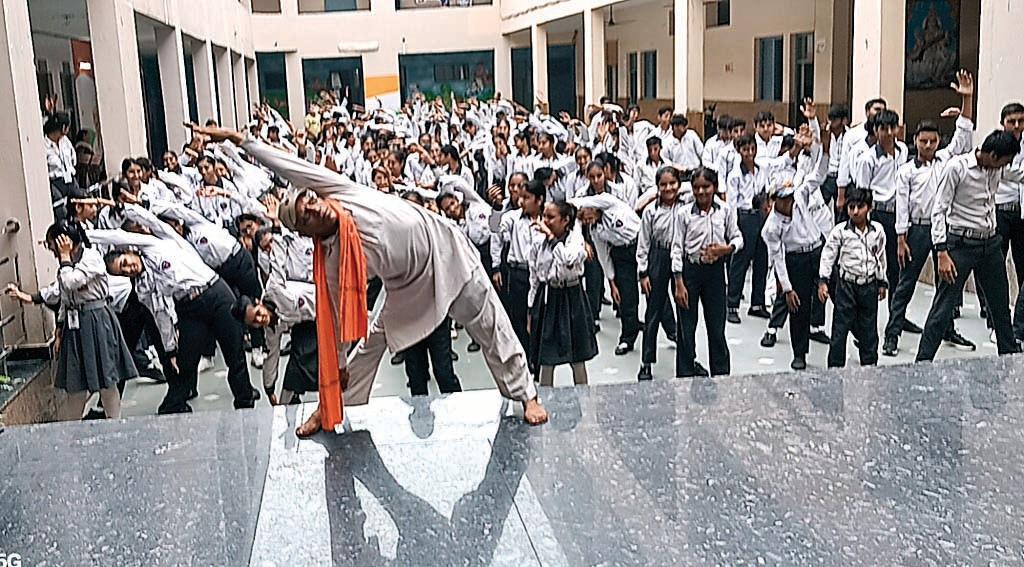 जिला योग स्पोर्ट्स एसोसिएशन ने योग विज्ञान चिकित्सा शिविर का किया आयोजन