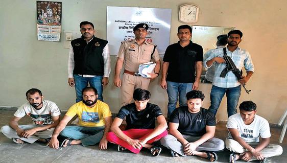 गाड़ी पर फायरिंग कर 5 लाख की रंगदारी मांगने के मामले में एक और आरोपी गिरफ्तार