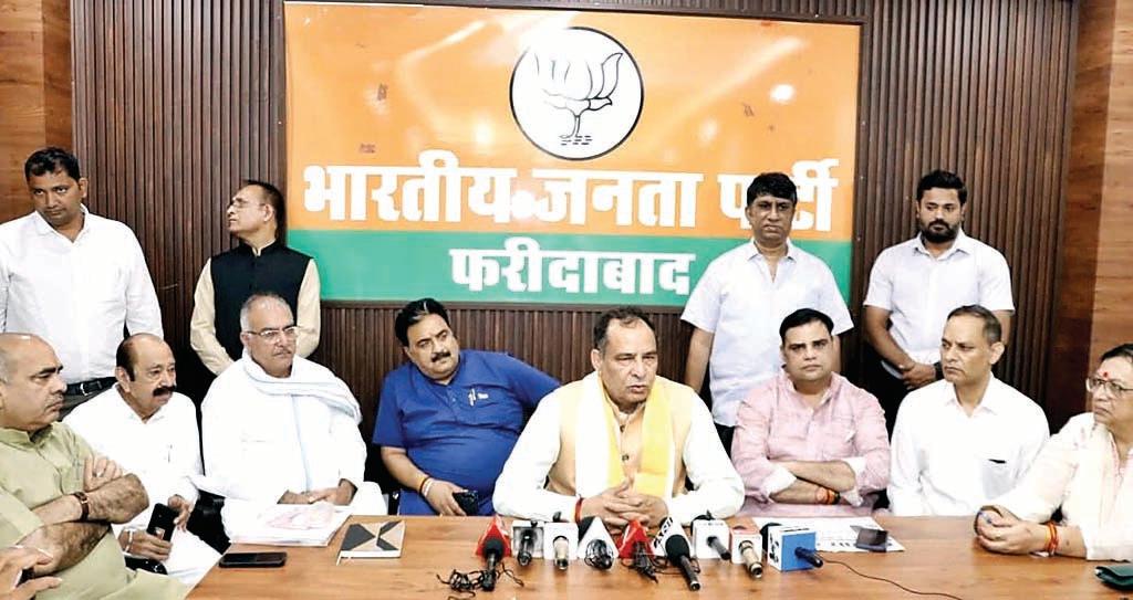 भारत के विभाजन के लिए कांग्रेस पार्टी जिम्मेदार : मोहन लाल बड़ौली