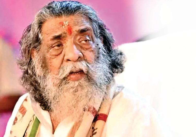 आदिवासी समाज की अस्मिता को जल-जंगल-जमीन से जोडने वाला नायक